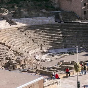 https://apartamentos-suites-teatro.hotelsinnerja.org