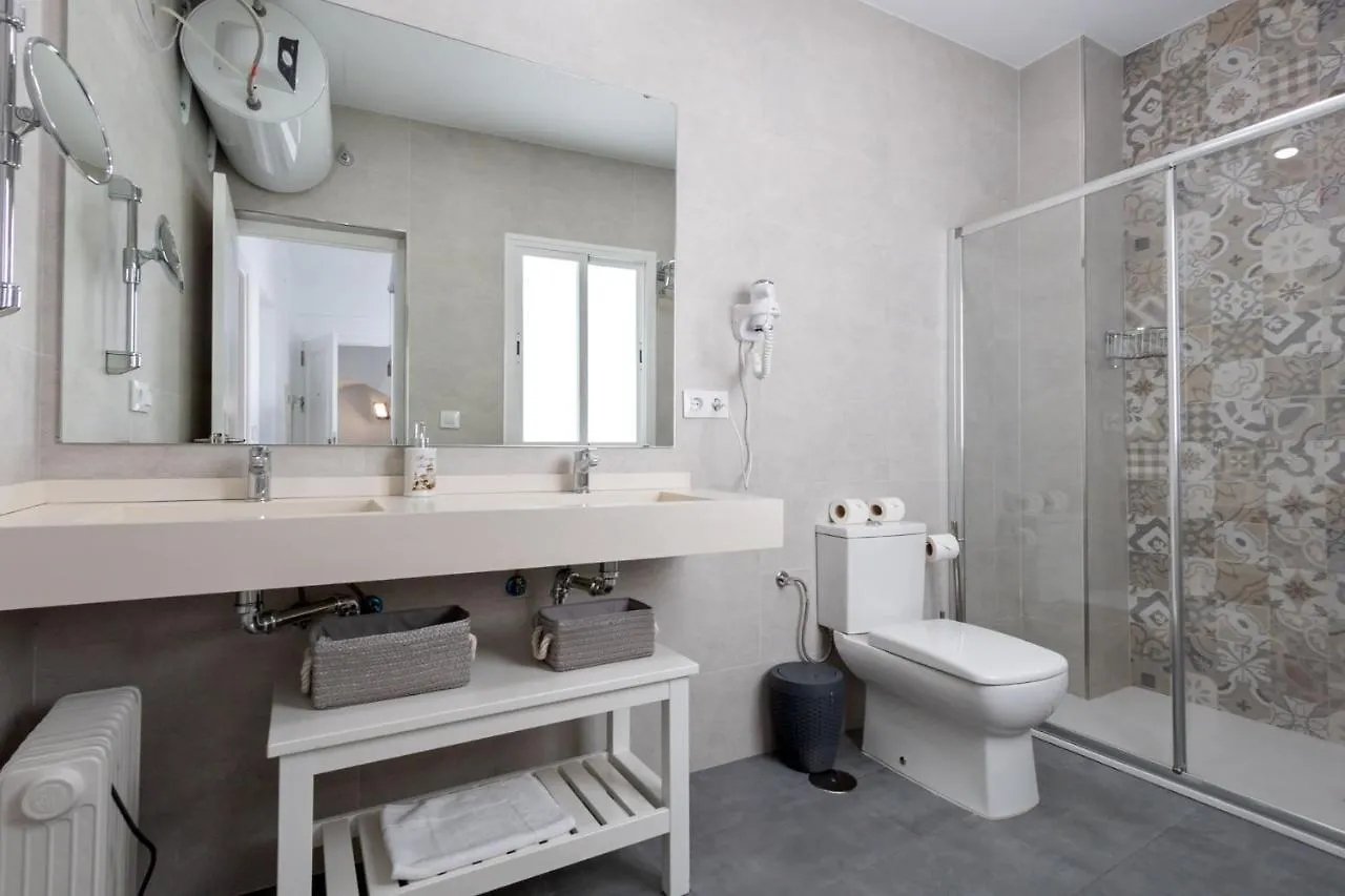 Апартаменты Nine O Clock San Luis Skyview Севилья