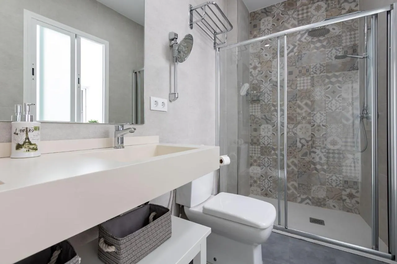 Nine O Clock San Luis Skyview Apartment Seville