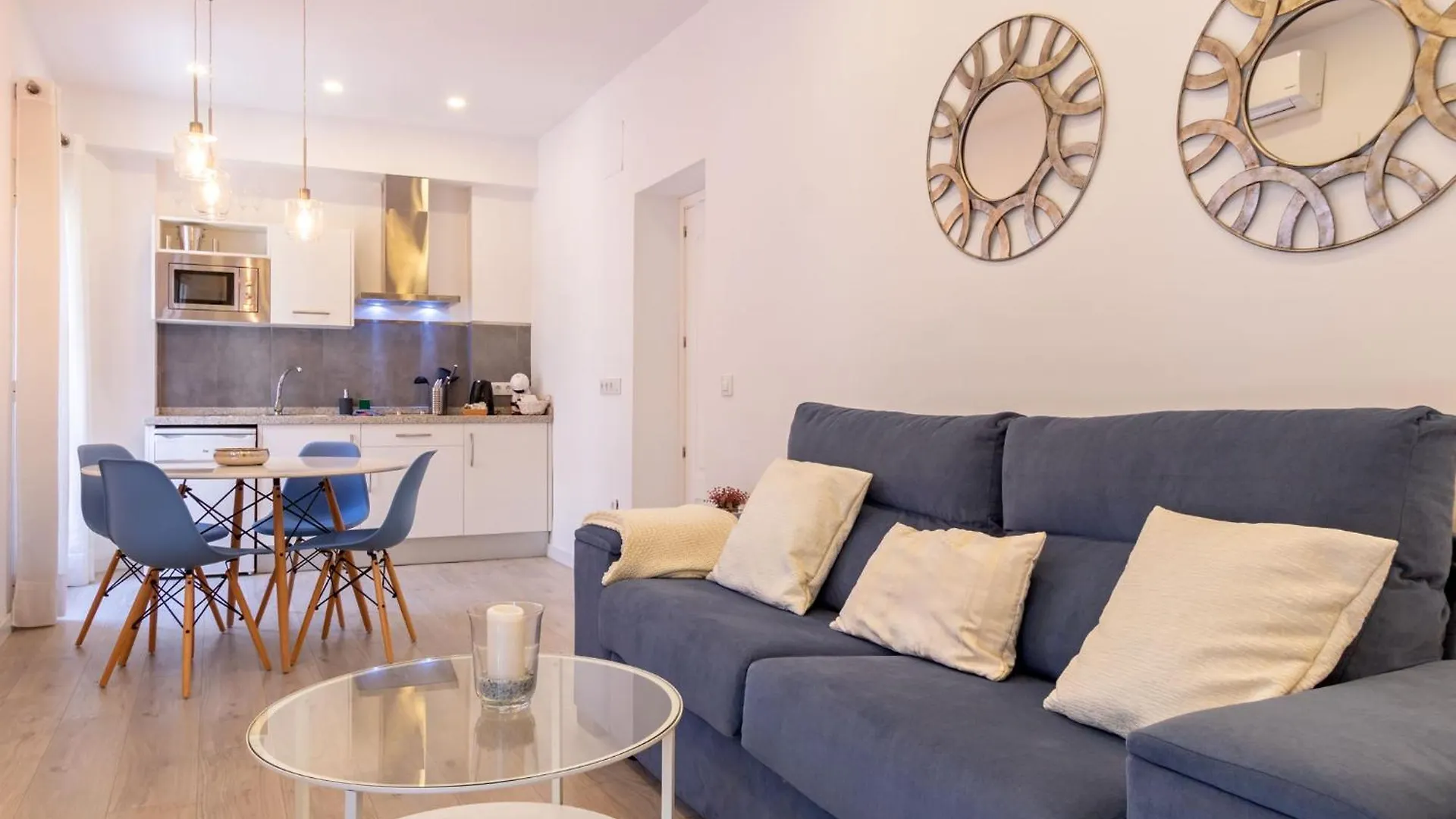 Nine O Clock San Luis Skyview Apartment Seville
