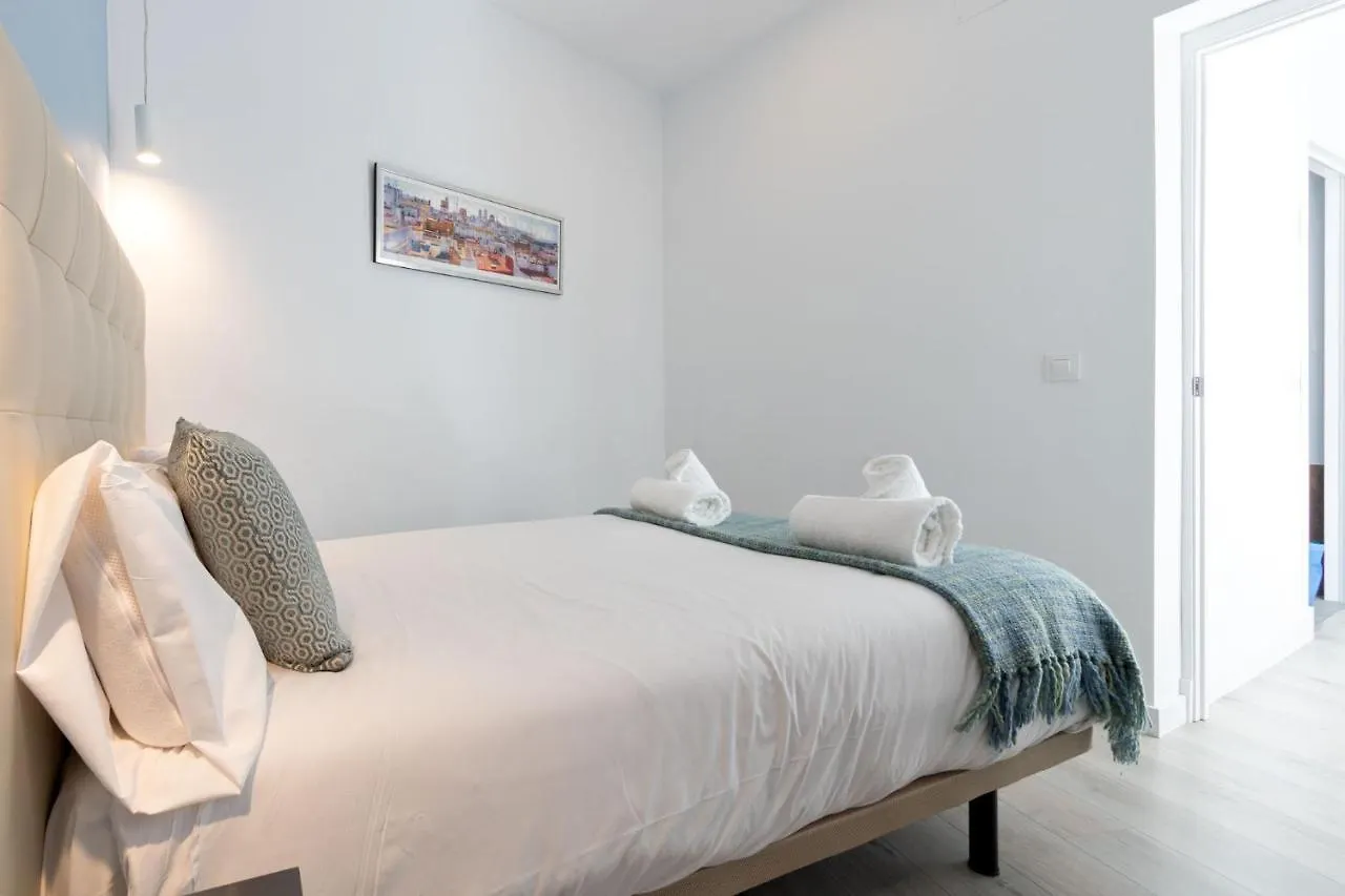 Nine O Clock San Luis Skyview Apartment Seville
