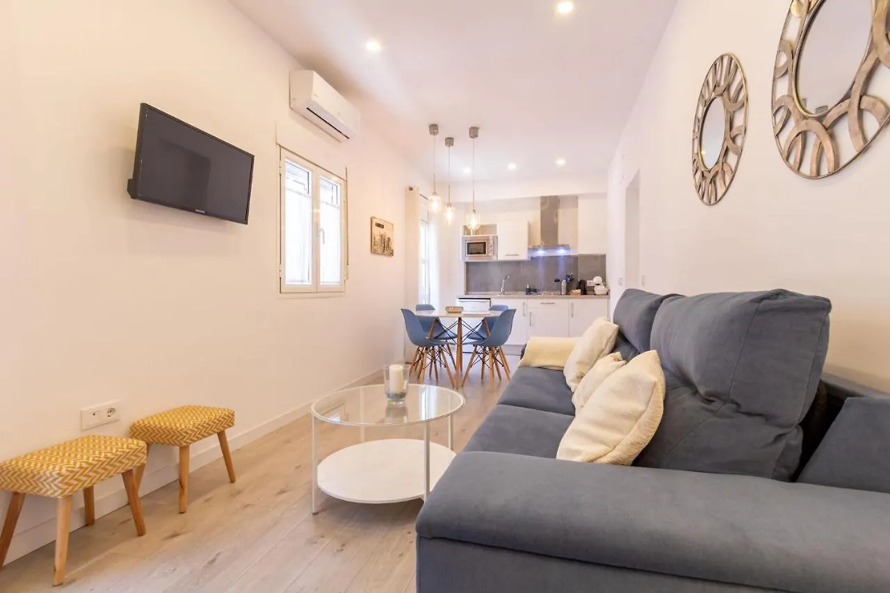 Nine O Clock San Luis Skyview Apartment Seville