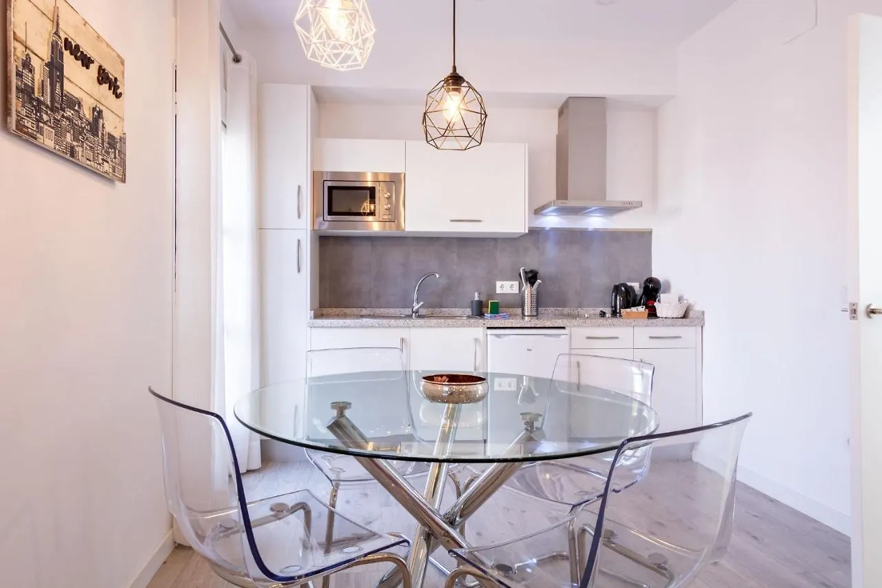 Nine O Clock San Luis Skyview Apartment Seville