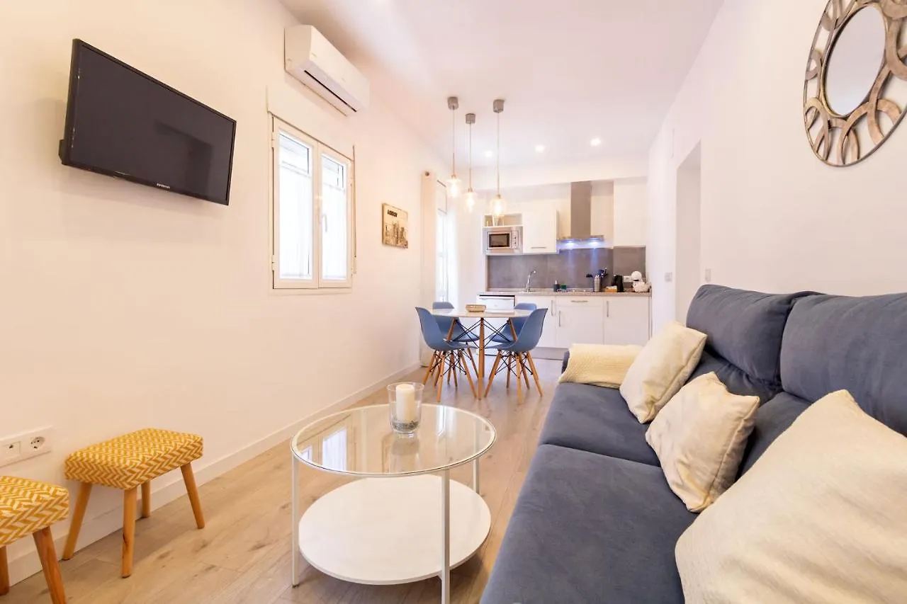 Nine O Clock San Luis Skyview Apartment Seville Spain