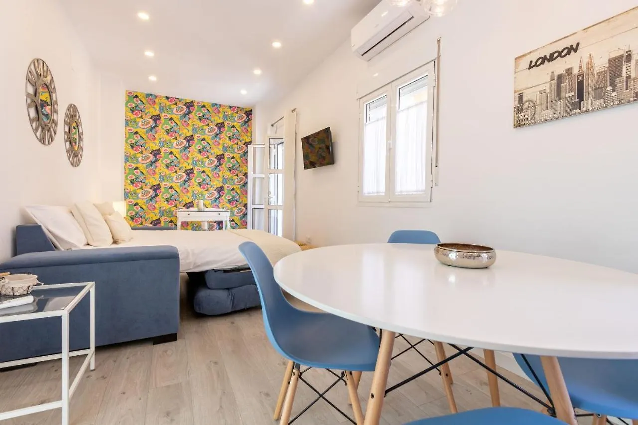 Nine O Clock San Luis Skyview Apartment Seville 0*,