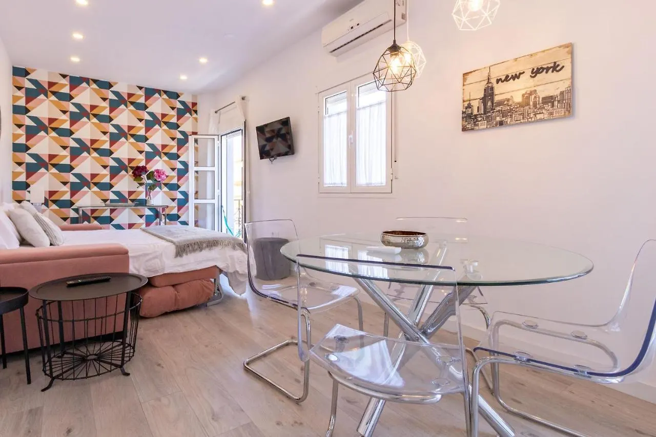 Nine O Clock San Luis Skyview Apartment Seville 0*,  Spain
